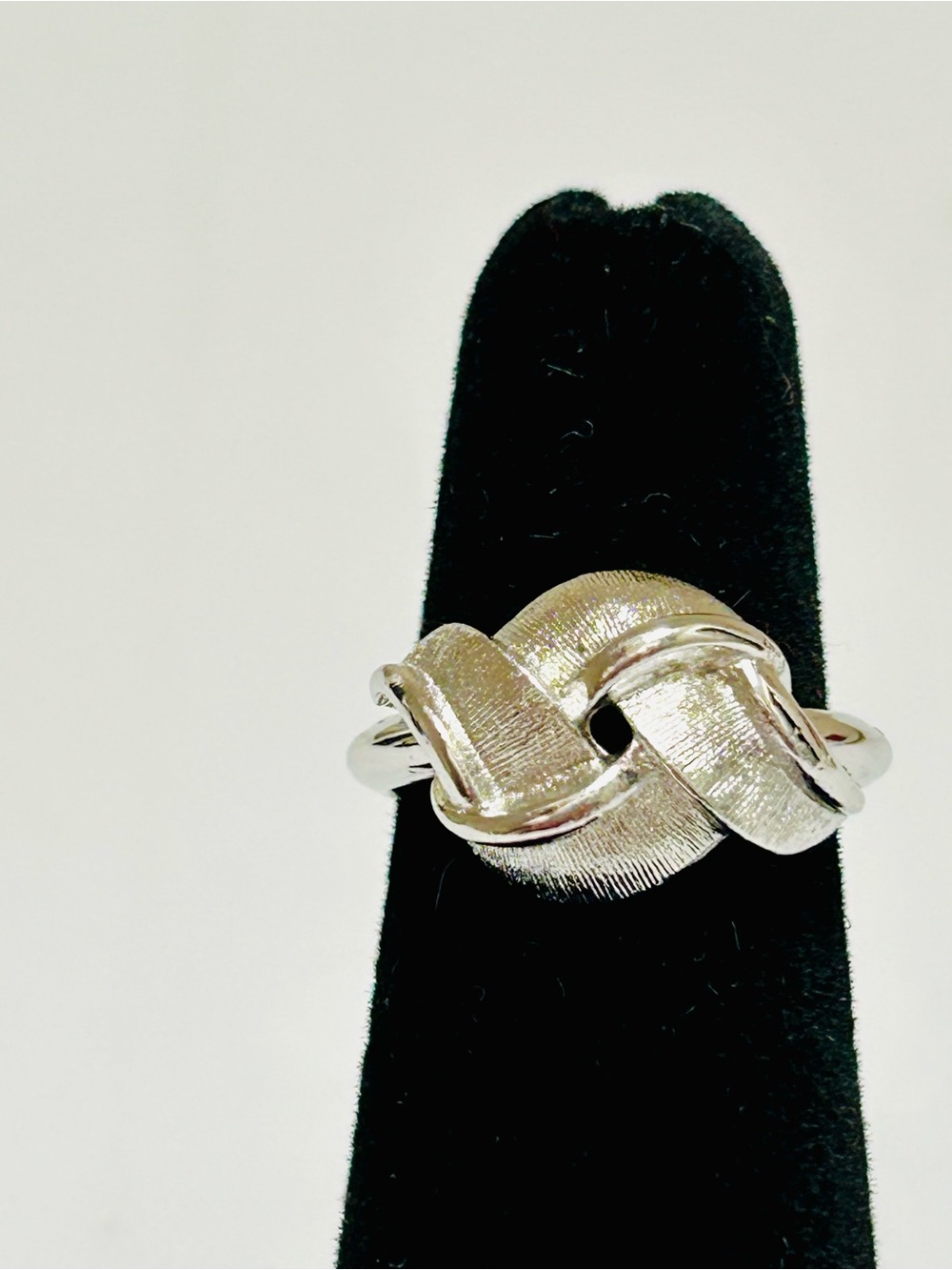 Vintage Avon French Twist Ring Silvertone Knot Cocktail Size 5.25 Adjustable